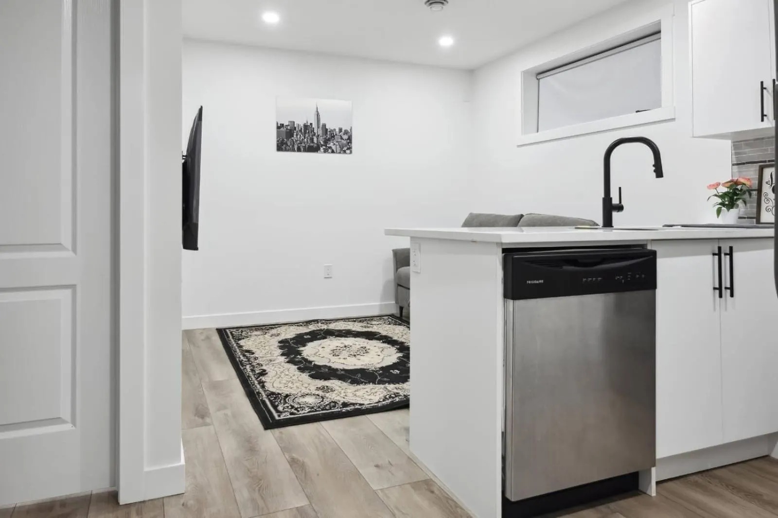 Cozy One Bedroom Apartment Calgary